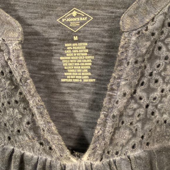 🌵 Ladies Tee 🌵 - Picture 2 of 2